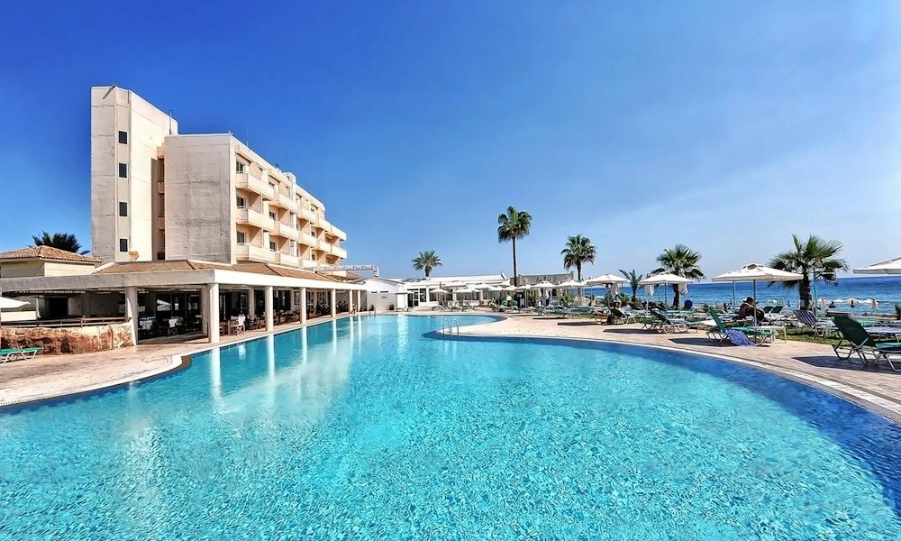 Pierre Anne Beach Hotel.jpg