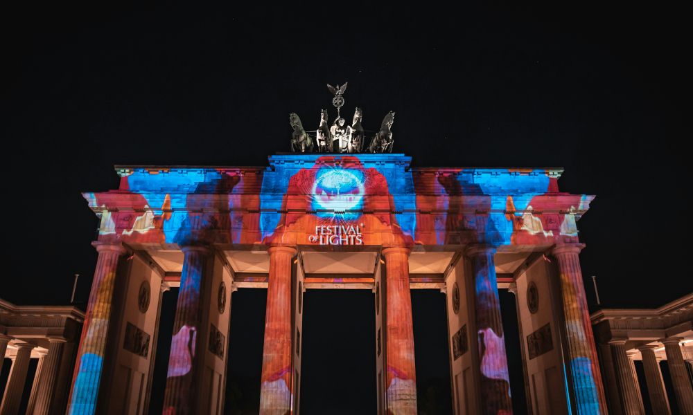 germany_berlin_Festival of Lights on Brandenburg Gate.jpg