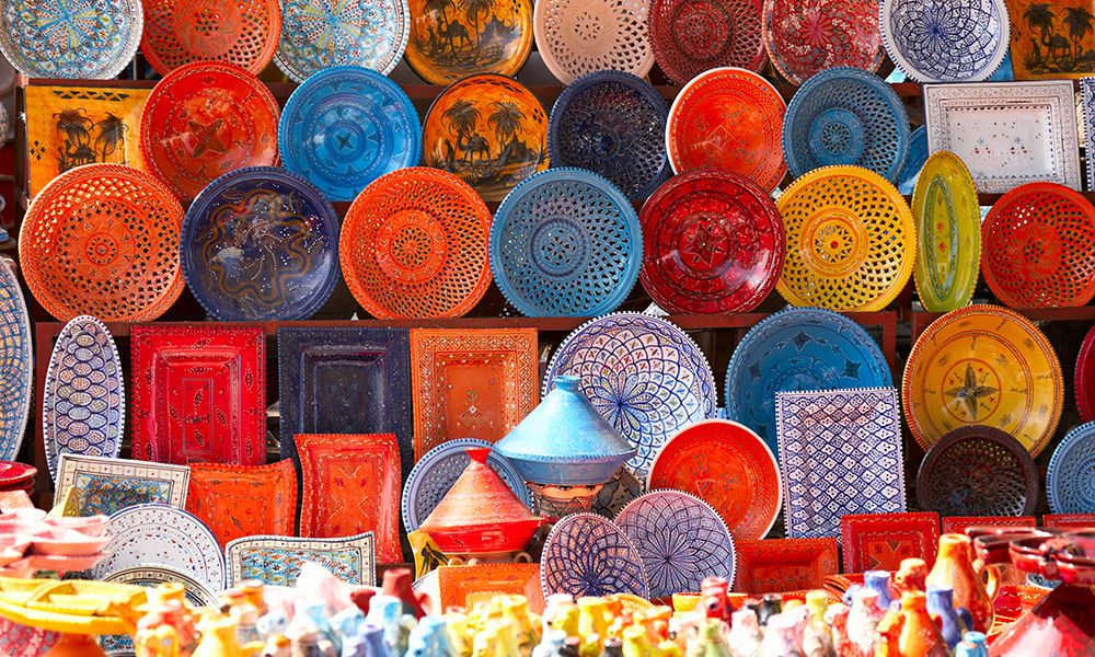 tunisia_pottery-(ceramics)-on-market.jpg
