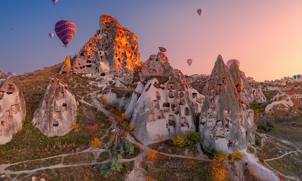 turkey_Uchisar-castle.jpg